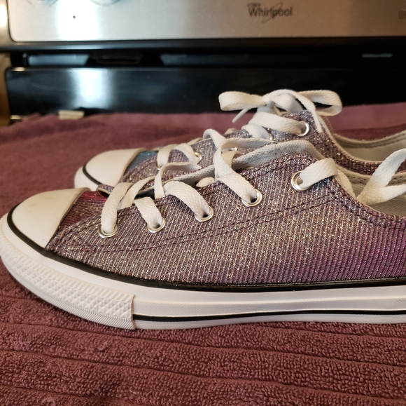 Converse - Picture 3 of 5